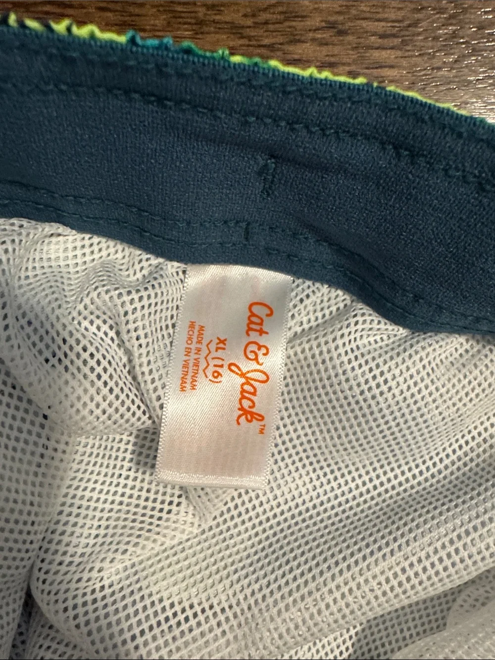 Cat & Jack boys swim trunks NWT and rashguard EUC